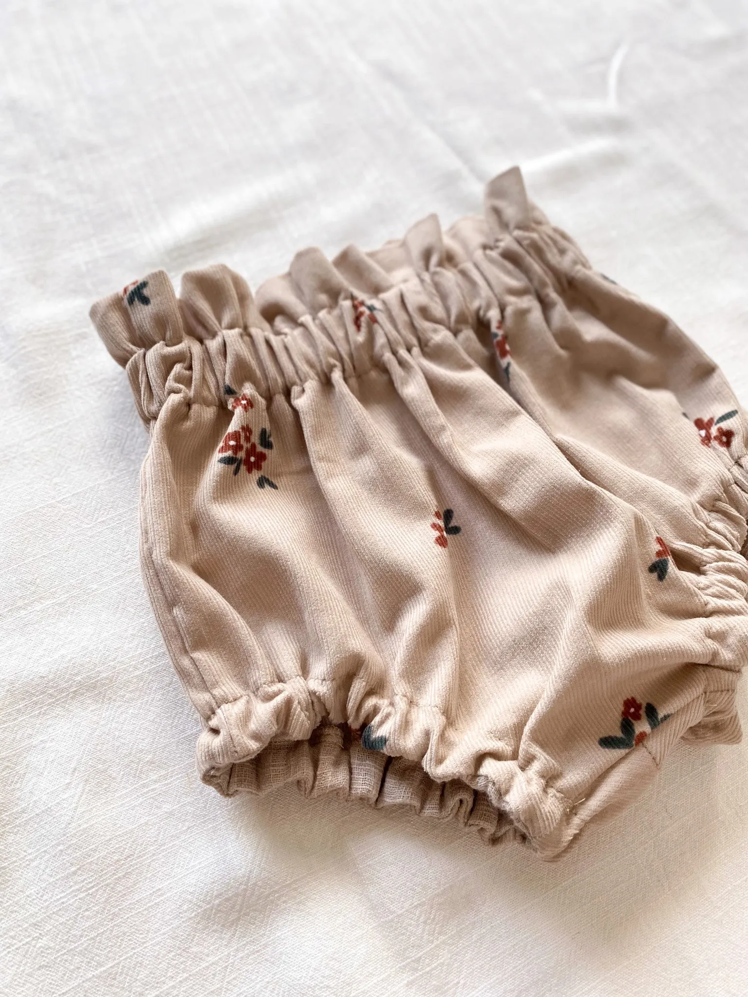 Bloomers / floral corduroy