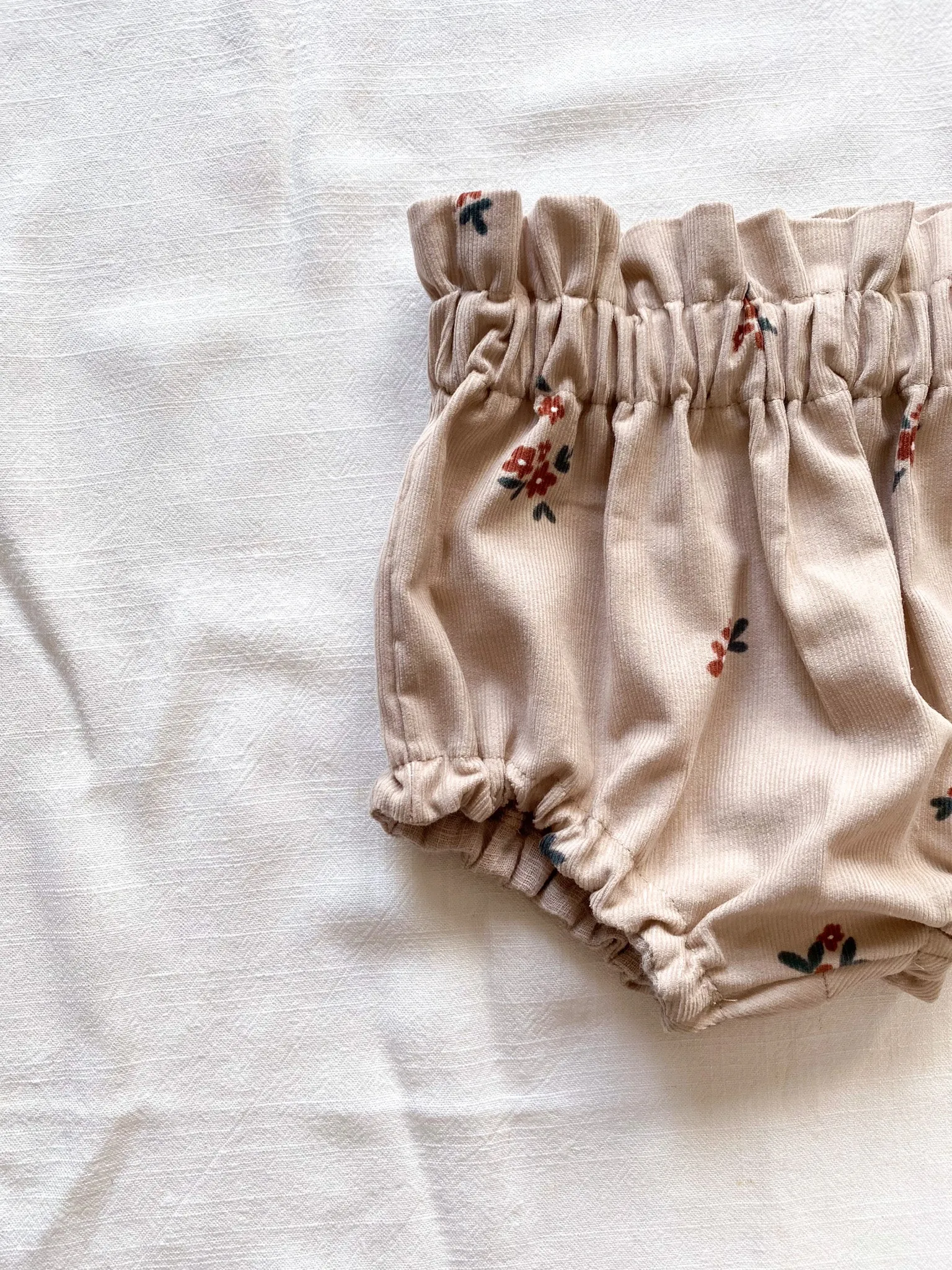 Bloomers / floral corduroy