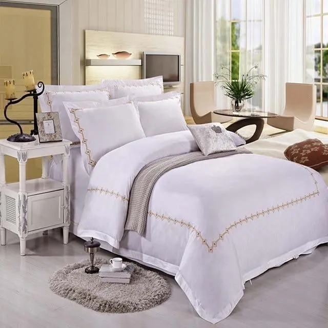 Luxury 100% cotton Embroidery home bedding set white satin duvet cover sets oriental vintage style bed linen bedclothes